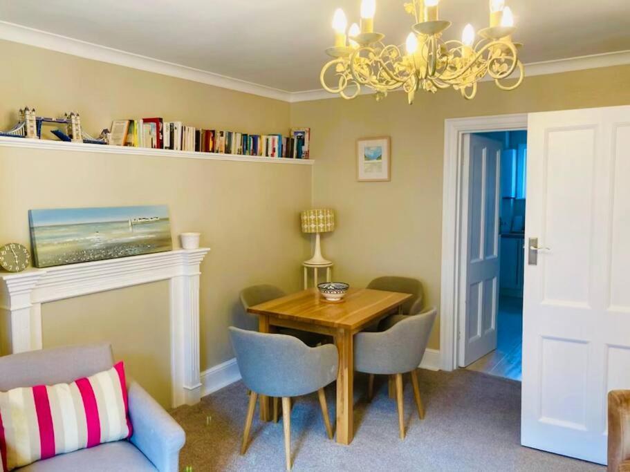 Rockferry 3 Bed Central Apartment + Parking Permit Dartmouth Bagian luar foto